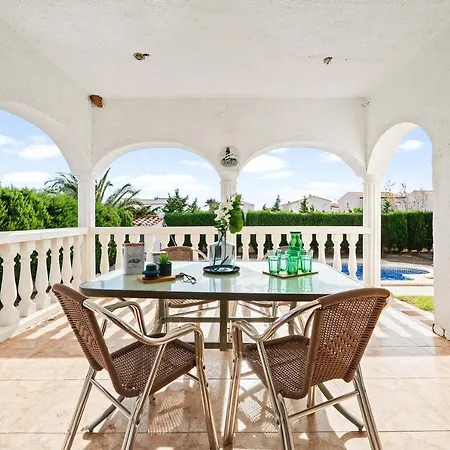 Villa Laura Con Piscina Privada *